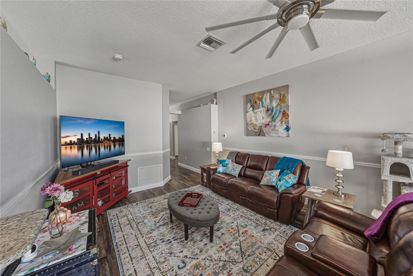 Image 21 of 84 For 5132 Quadrangle Court