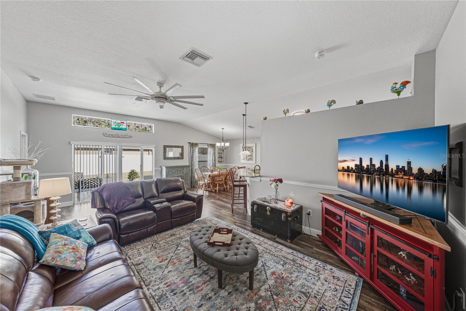 Image 22 of 84 For 5132 Quadrangle Court