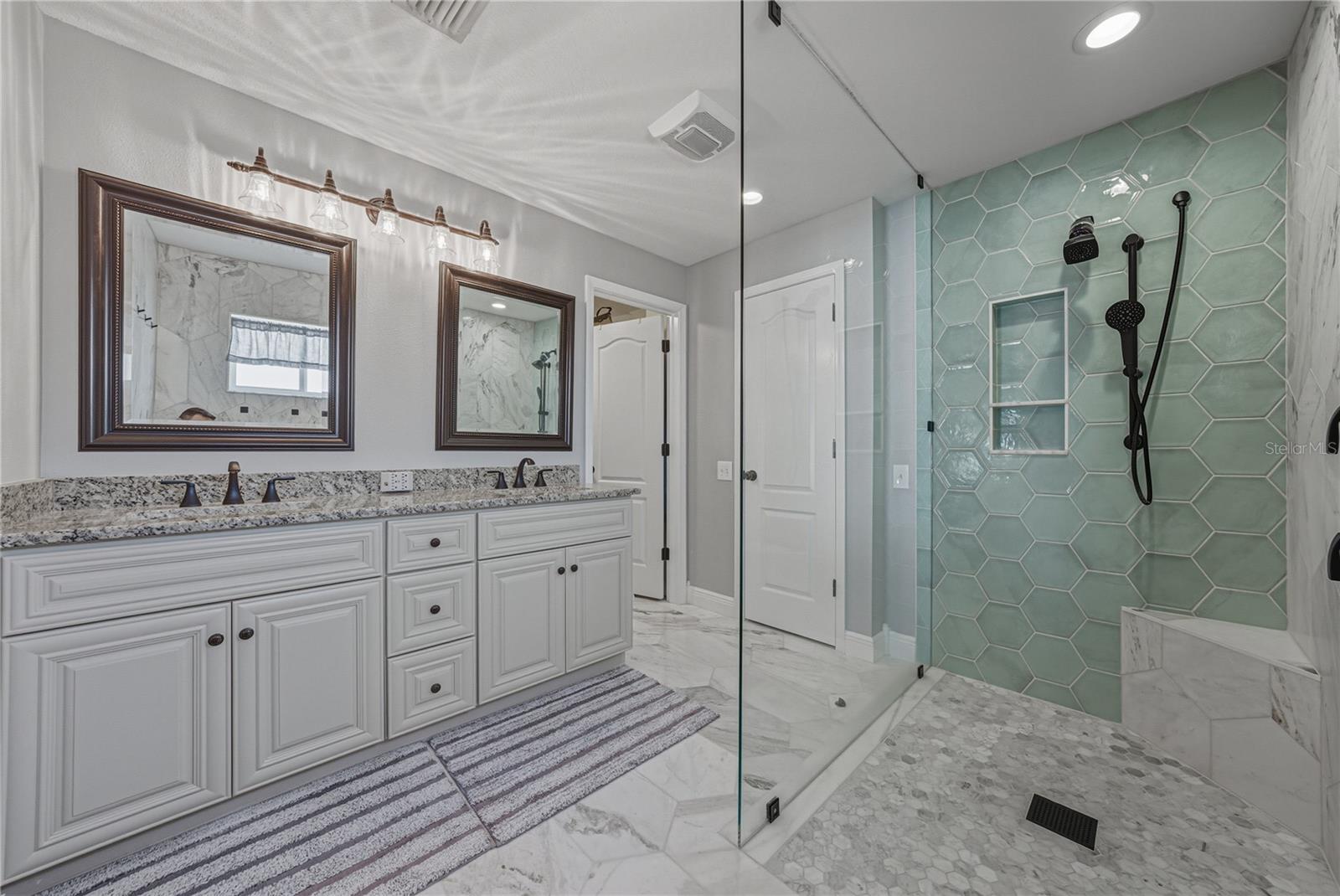 Image 29 of 84 For 5132 Quadrangle Court