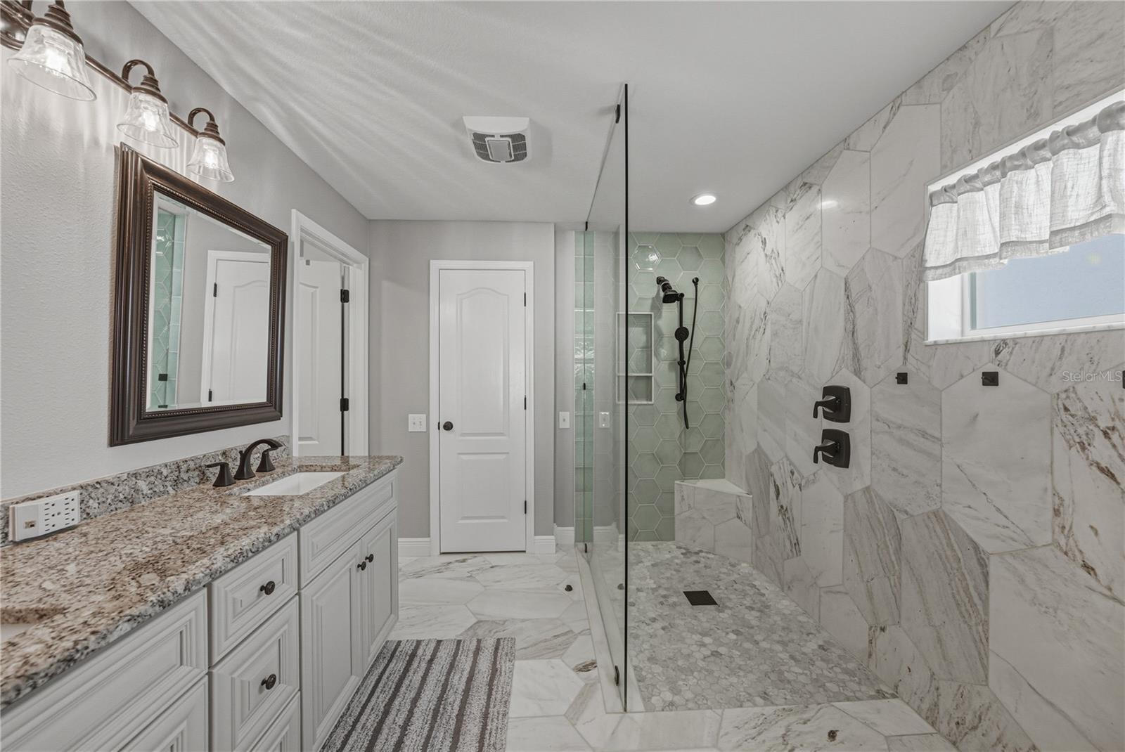 Image 30 of 84 For 5132 Quadrangle Court