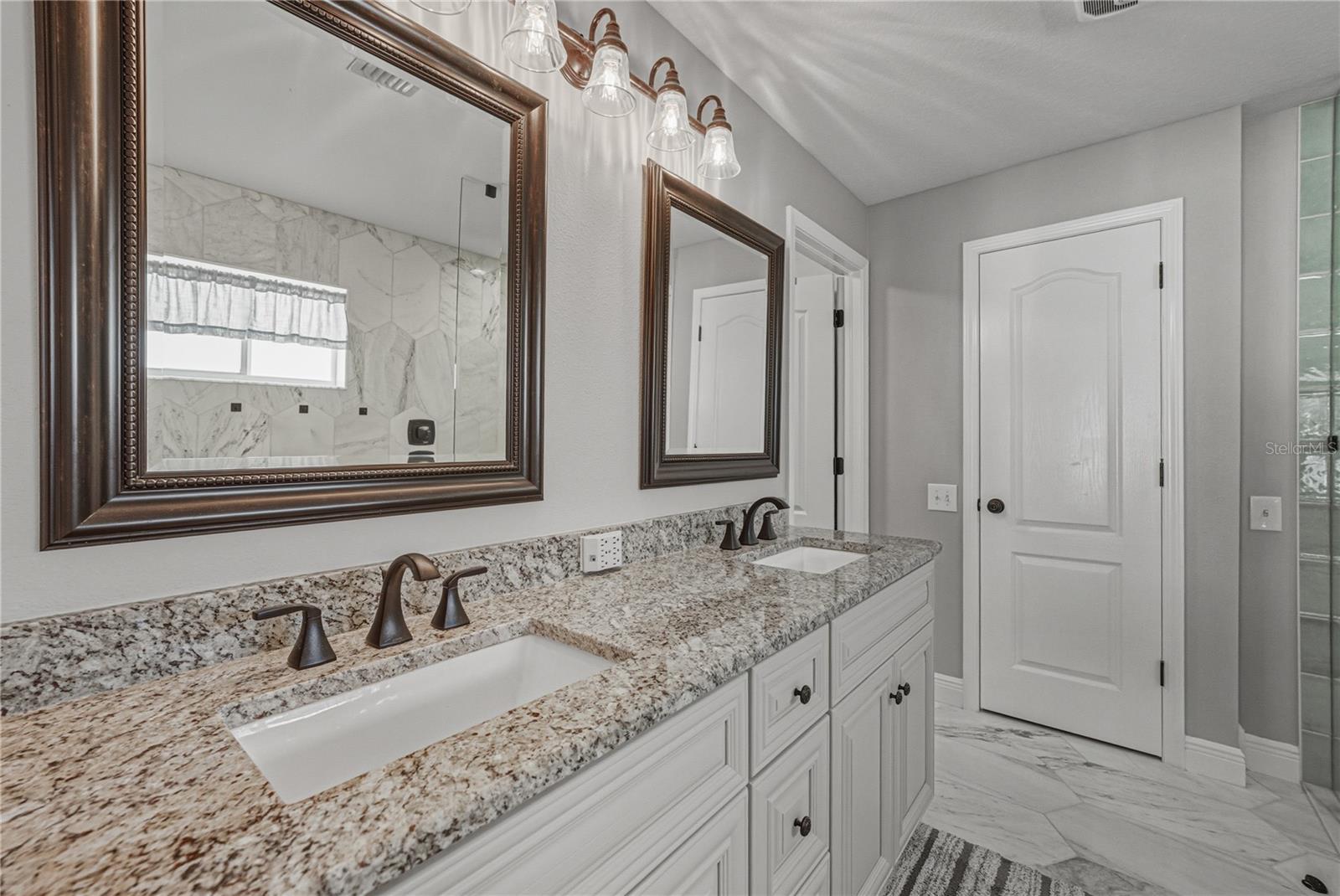 Image 31 of 84 For 5132 Quadrangle Court