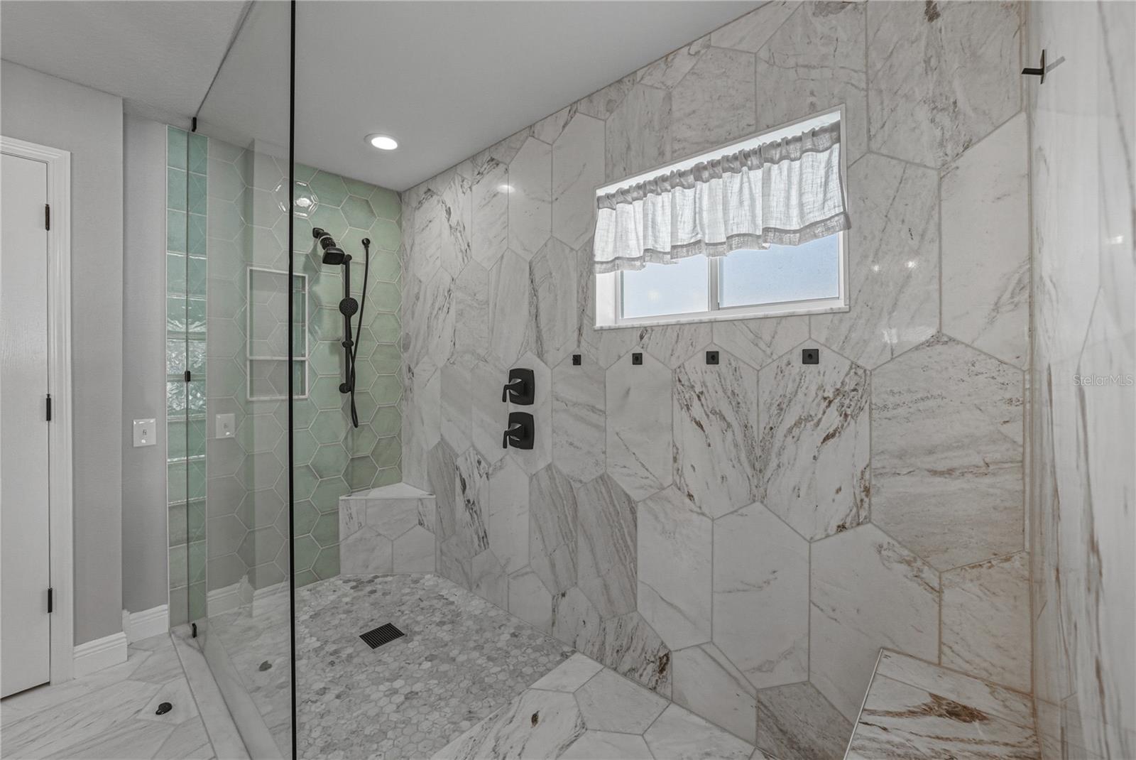 Image 33 of 84 For 5132 Quadrangle Court