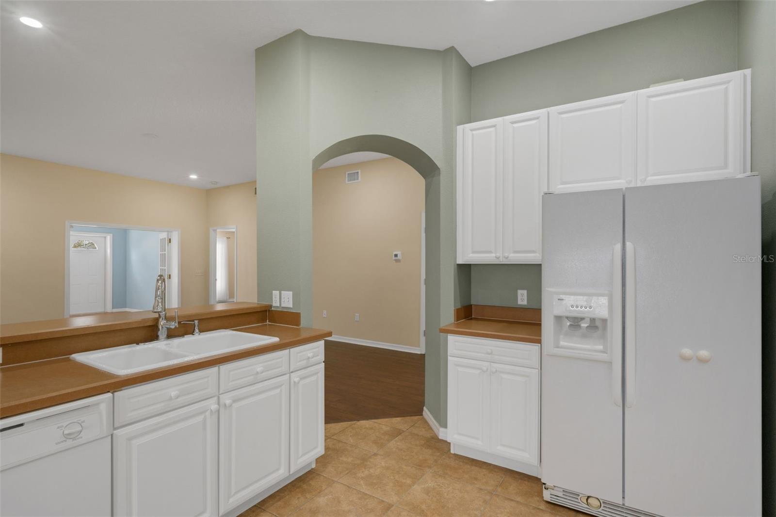 Image 11 of 42 For 654 Lake Clark Place