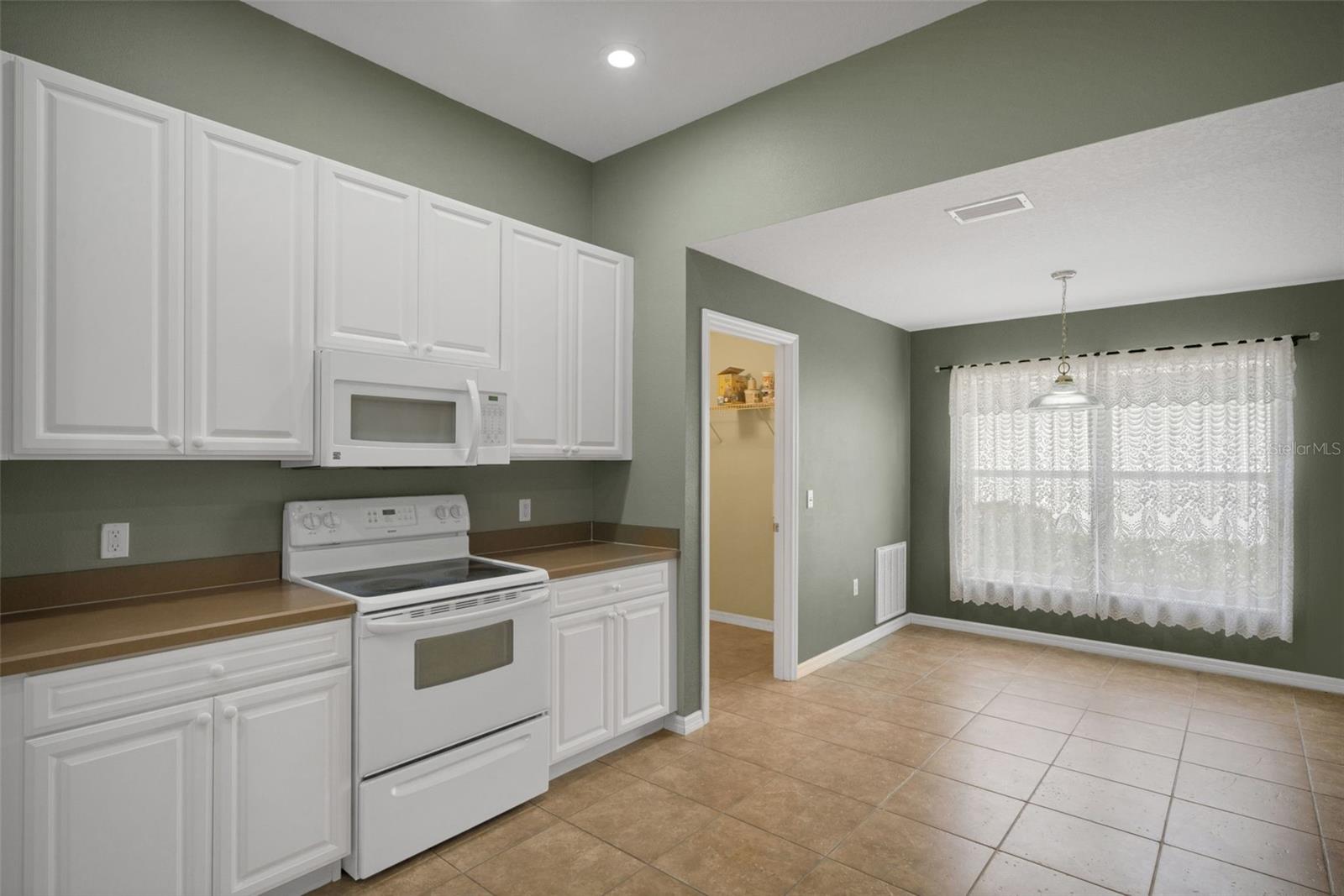 Image 12 of 42 For 654 Lake Clark Place