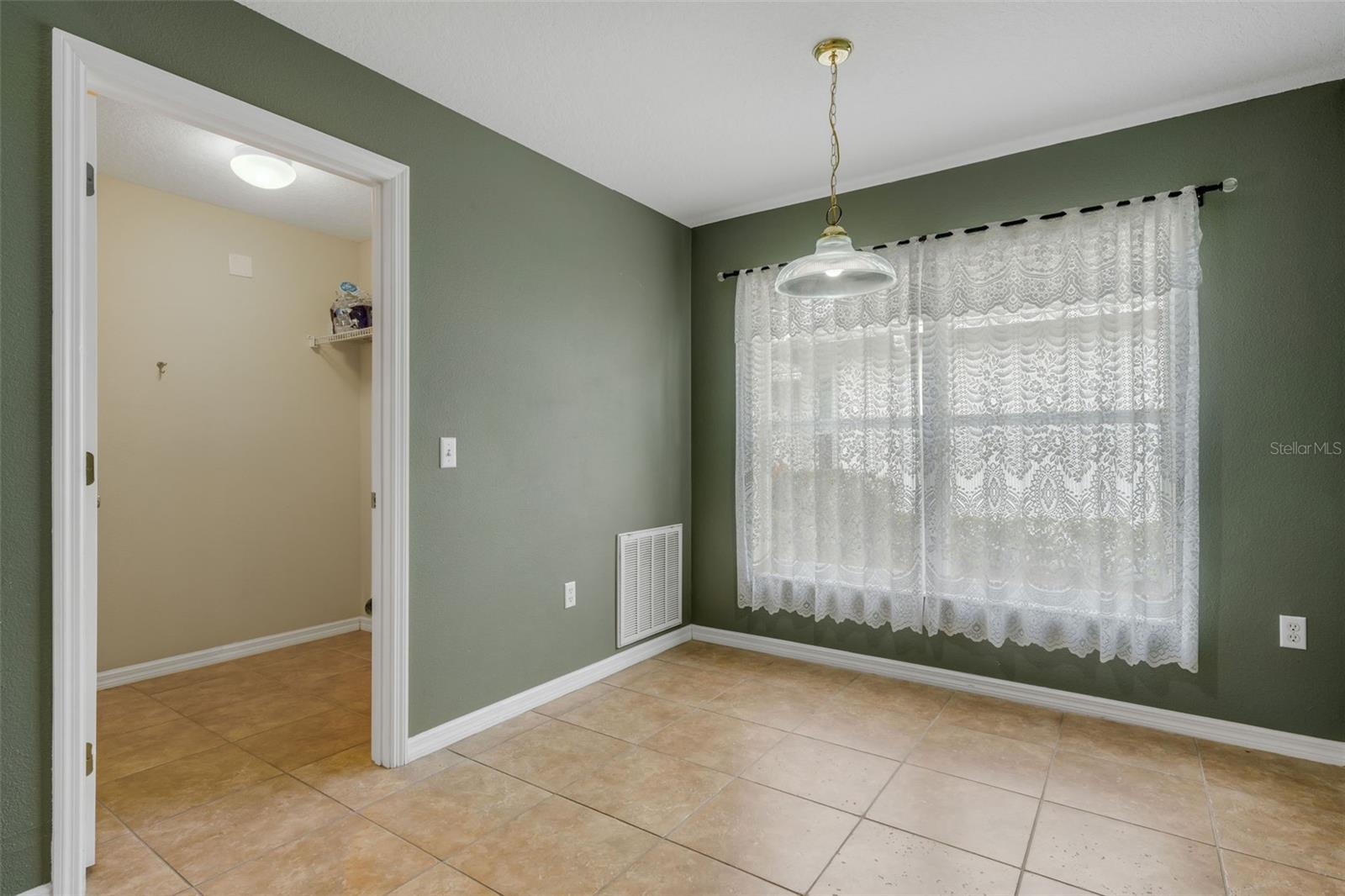 Image 15 of 42 For 654 Lake Clark Place