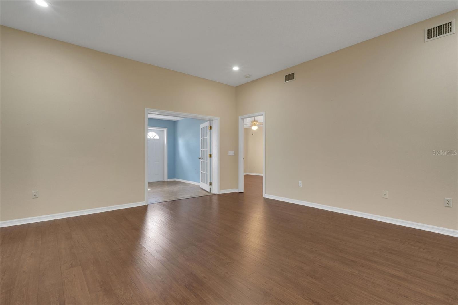 Image 17 of 42 For 654 Lake Clark Place