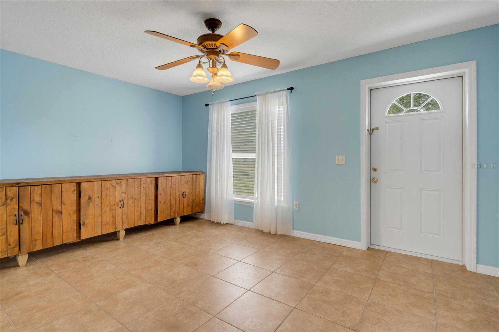 Image 19 of 42 For 654 Lake Clark Place