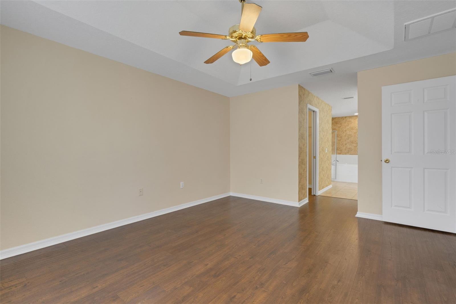 Image 21 of 42 For 654 Lake Clark Place