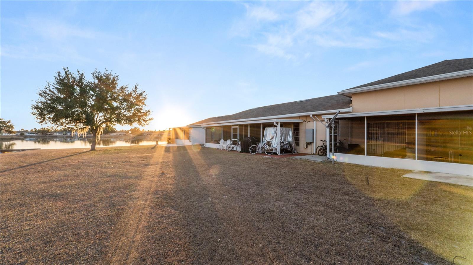 Image 16 of 39 For 4311 Club Circle