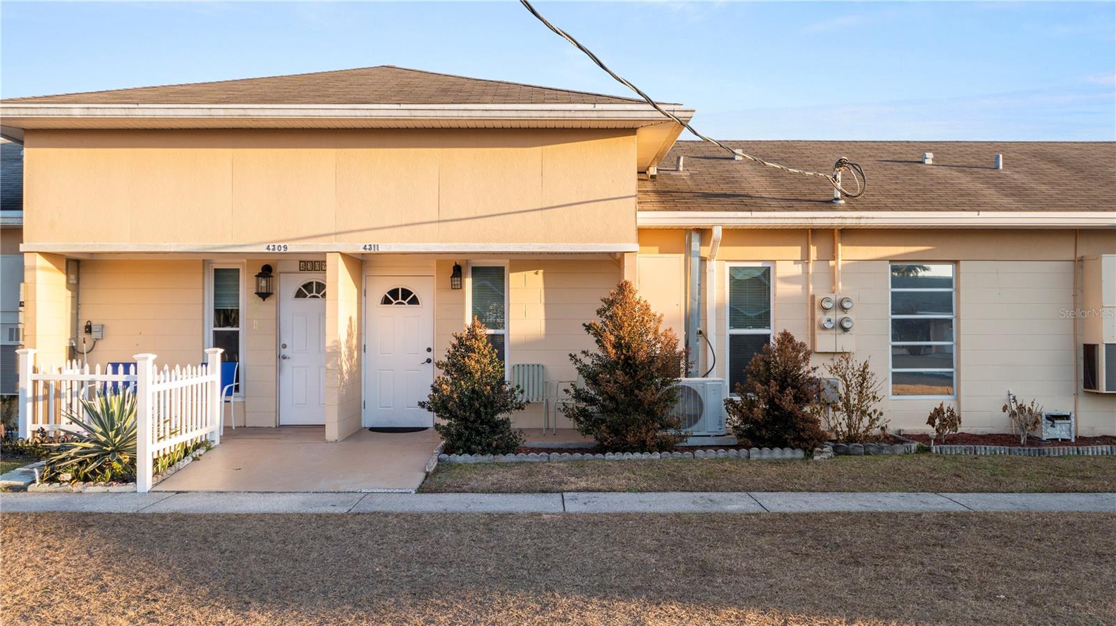 Image 3 of 39 For 4311 Club Circle