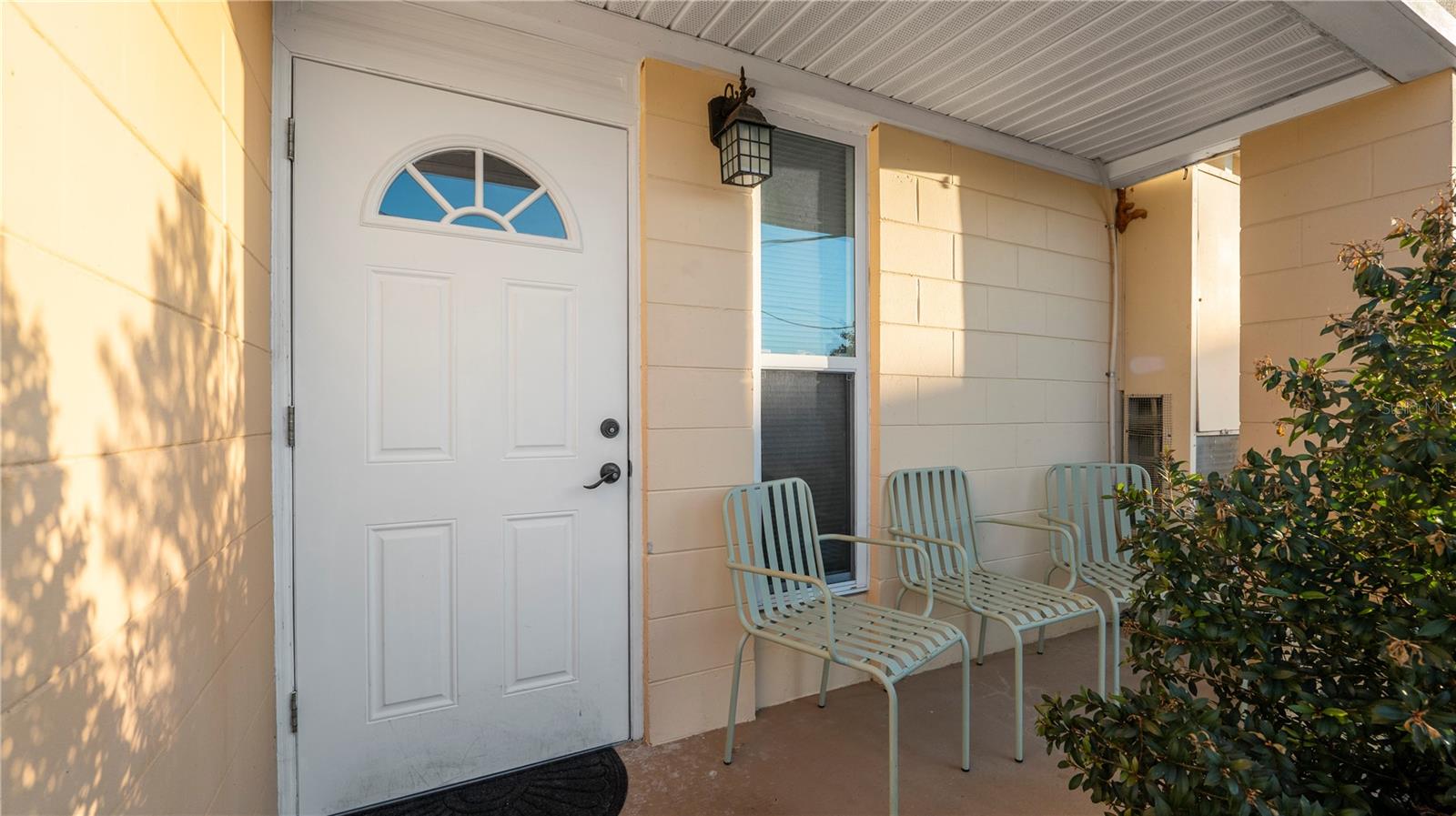 Image 5 of 39 For 4311 Club Circle