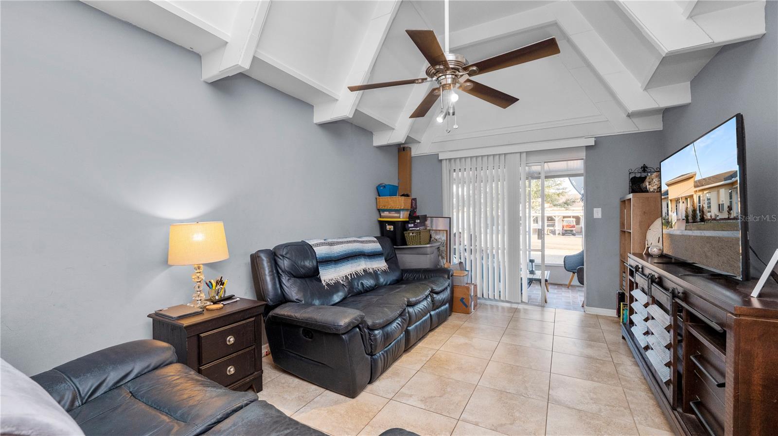 Image 9 of 39 For 4311 Club Circle