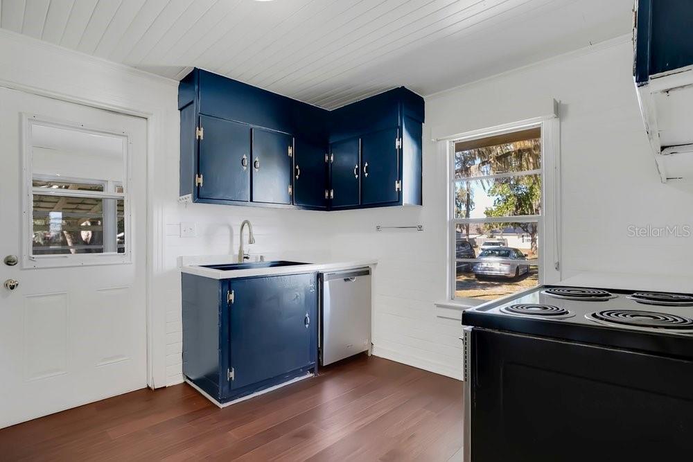 Image 10 of 37 For 2905 Paul Buchman Highway