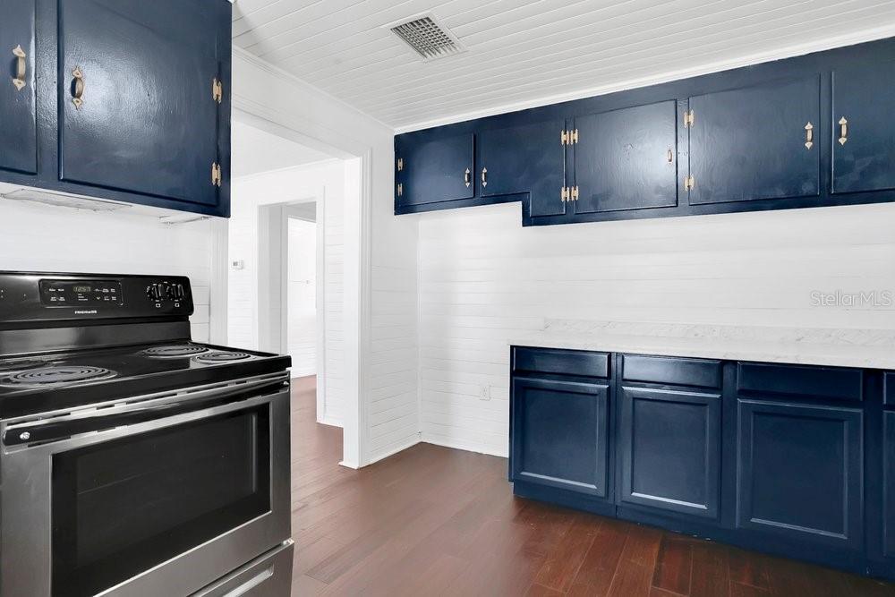 Image 13 of 37 For 2905 Paul Buchman Highway