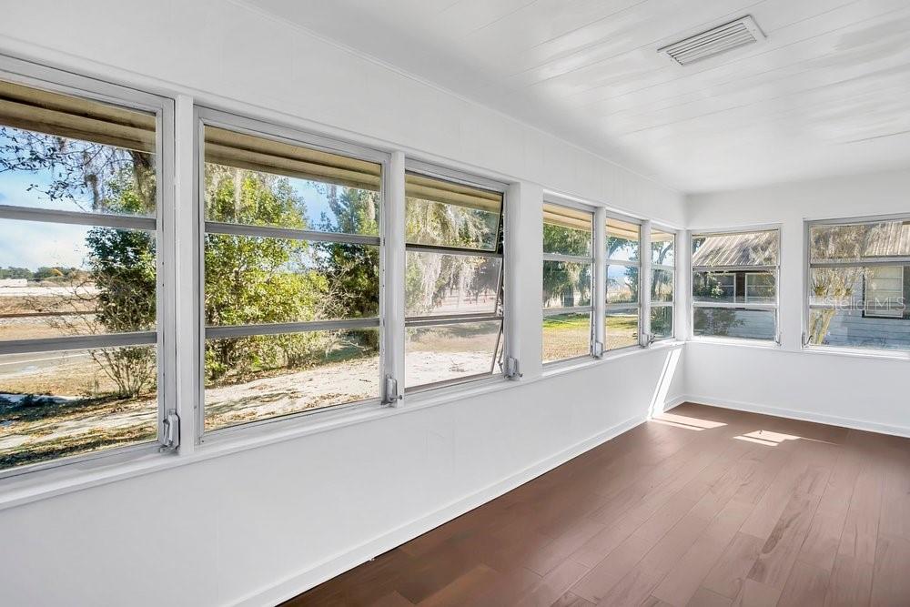 Image 4 of 37 For 2905 Paul Buchman Highway