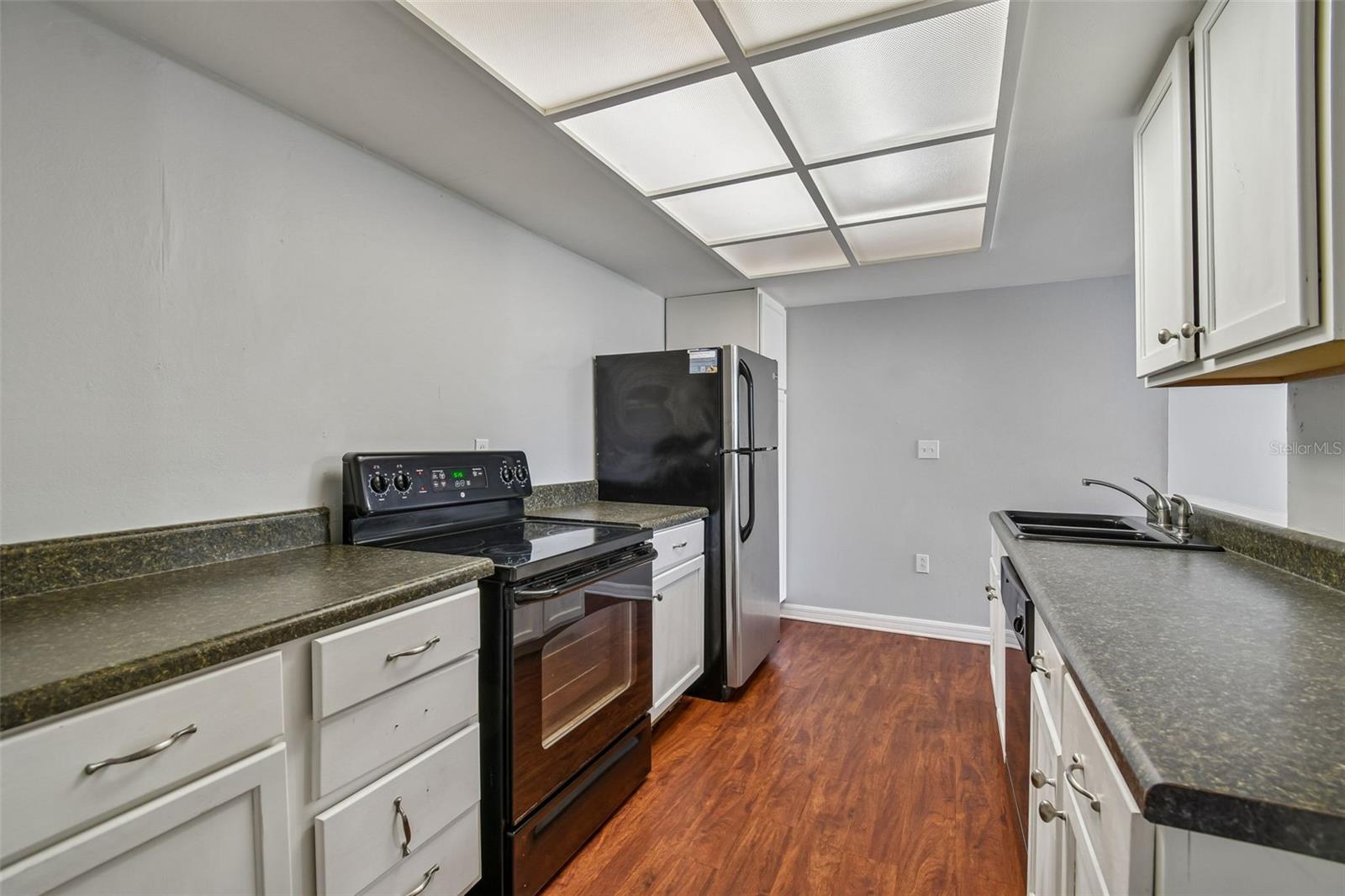 Image 18 of 46 For 2025 Sylvester Court N308