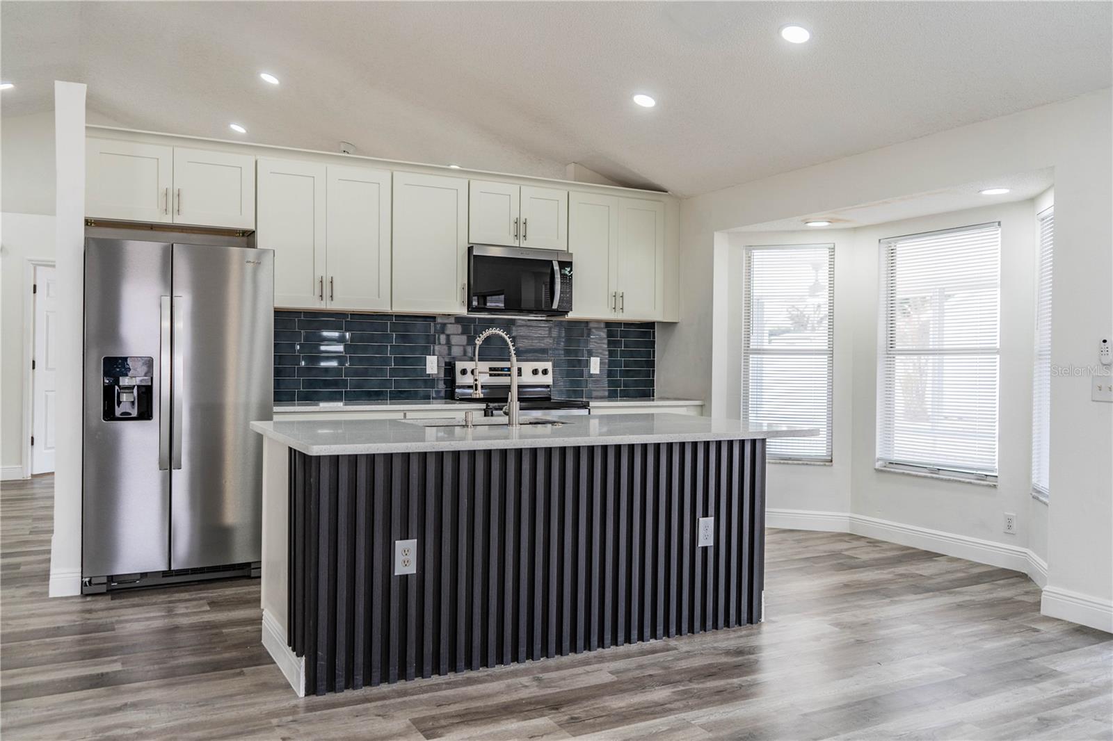 Image 10 of 68 For 413 Vineyard Drive