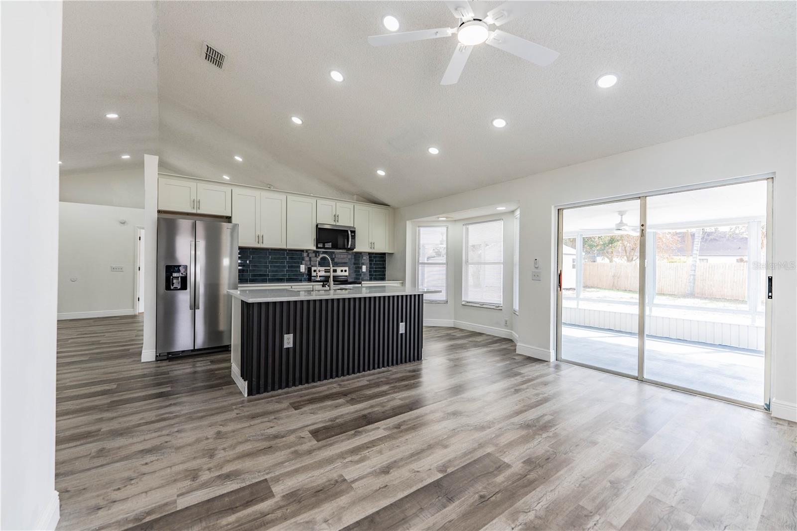 Image 11 of 68 For 413 Vineyard Drive