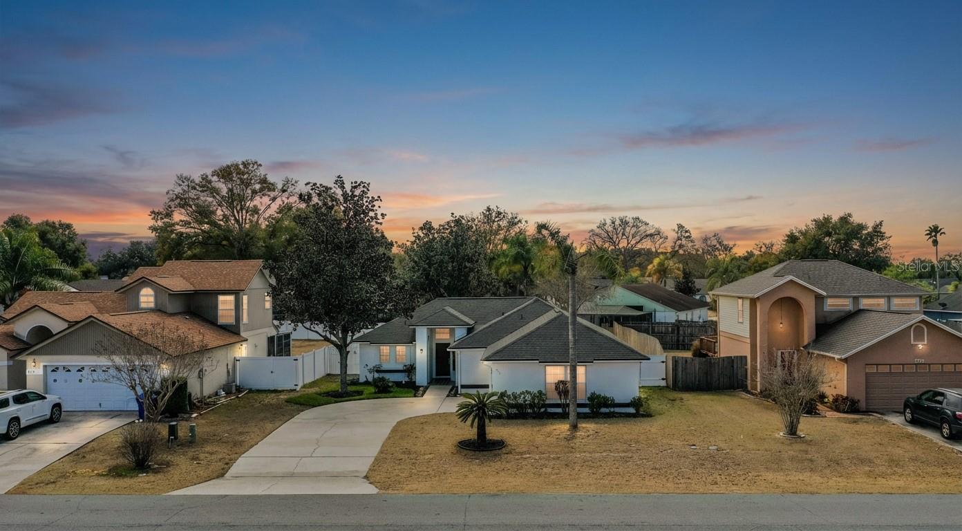 Image 2 of 68 For 413 Vineyard Drive