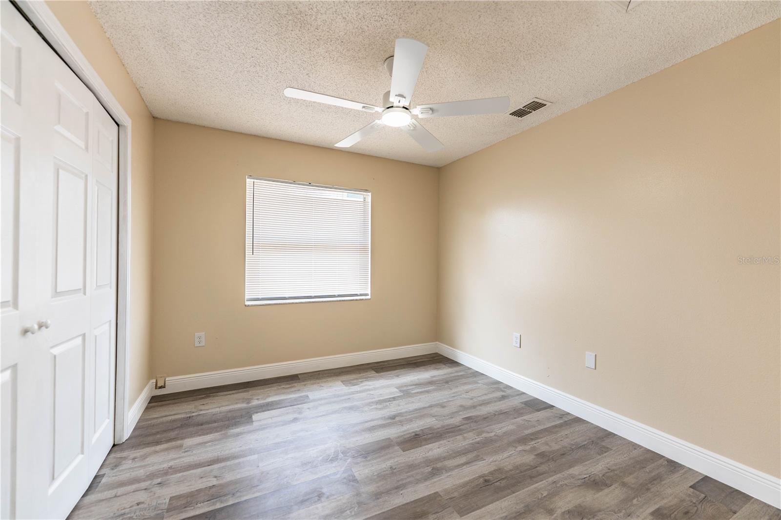 Image 28 of 68 For 413 Vineyard Drive