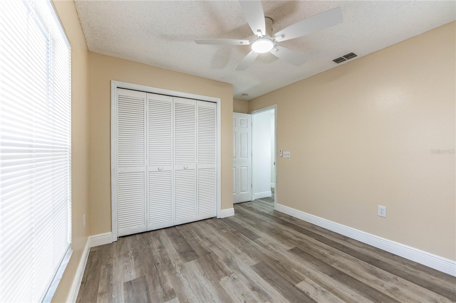 Image 33 of 68 For 413 Vineyard Drive