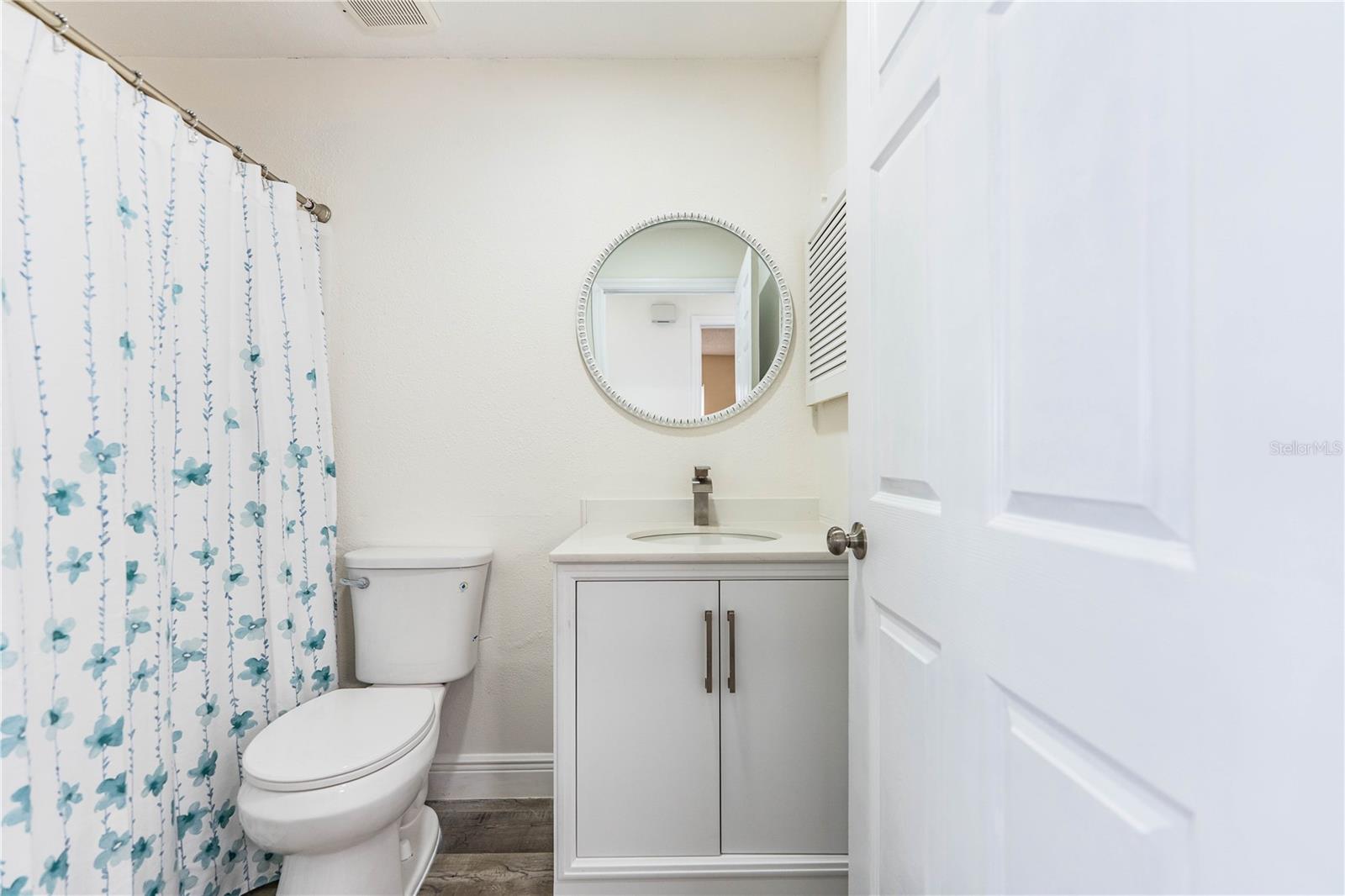 Image 35 of 68 For 413 Vineyard Drive