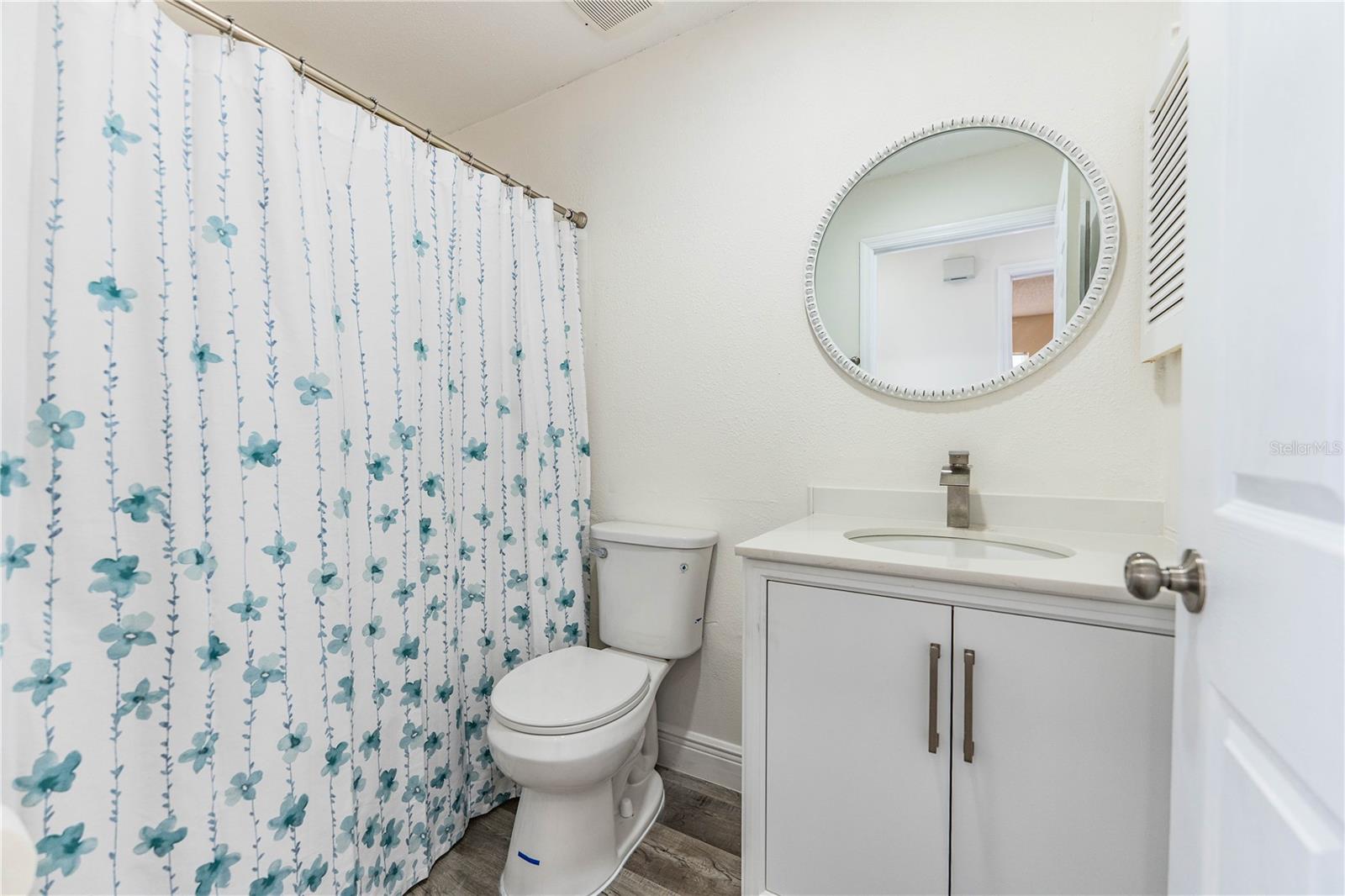 Image 36 of 68 For 413 Vineyard Drive