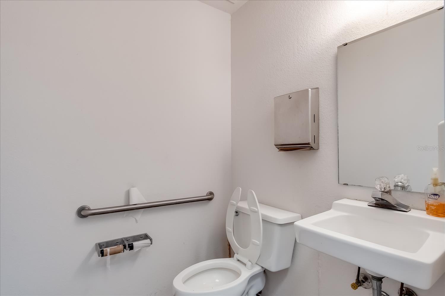 Image 35 of 58 For 6801 Us Highway 27 N