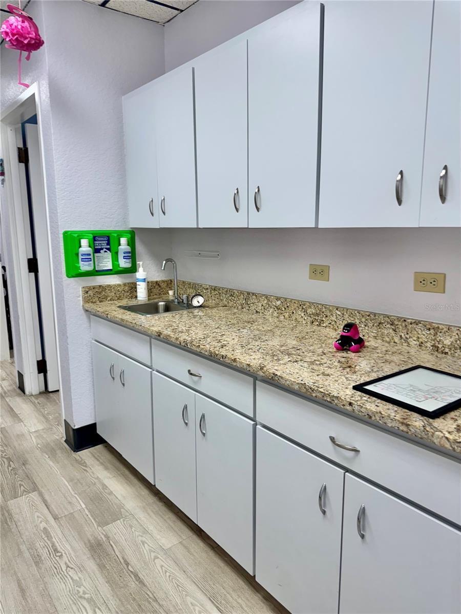 Image 8 of 58 For 6801 Us Highway 27 N