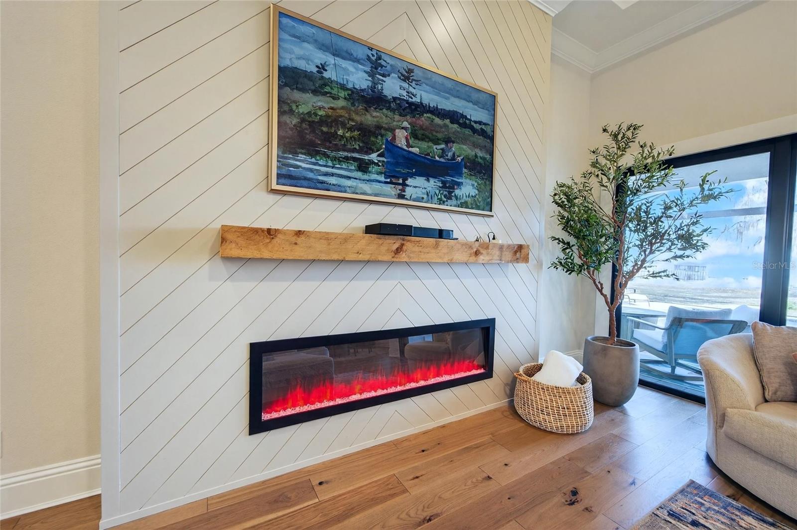 Listing photo id 9 for 5264 Riverlake Drive