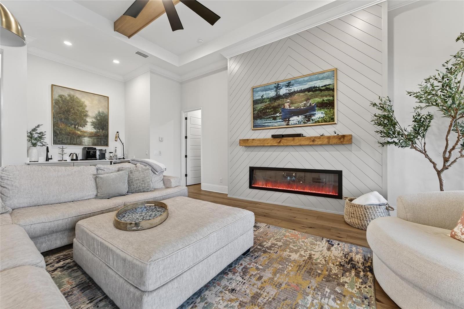 Listing photo id 10 for 5264 Riverlake Drive