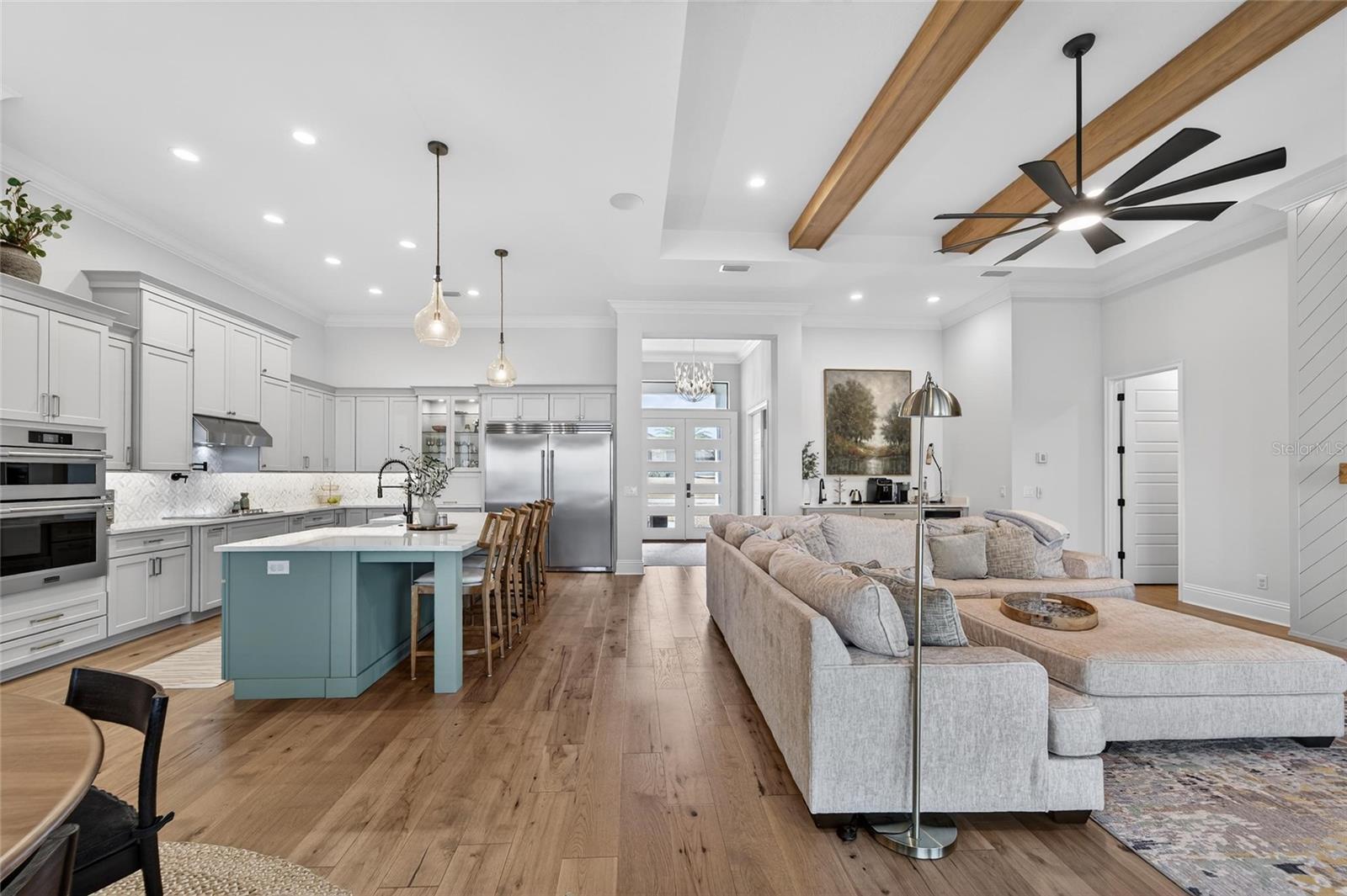 Listing photo id 27 for 5264 Riverlake Drive