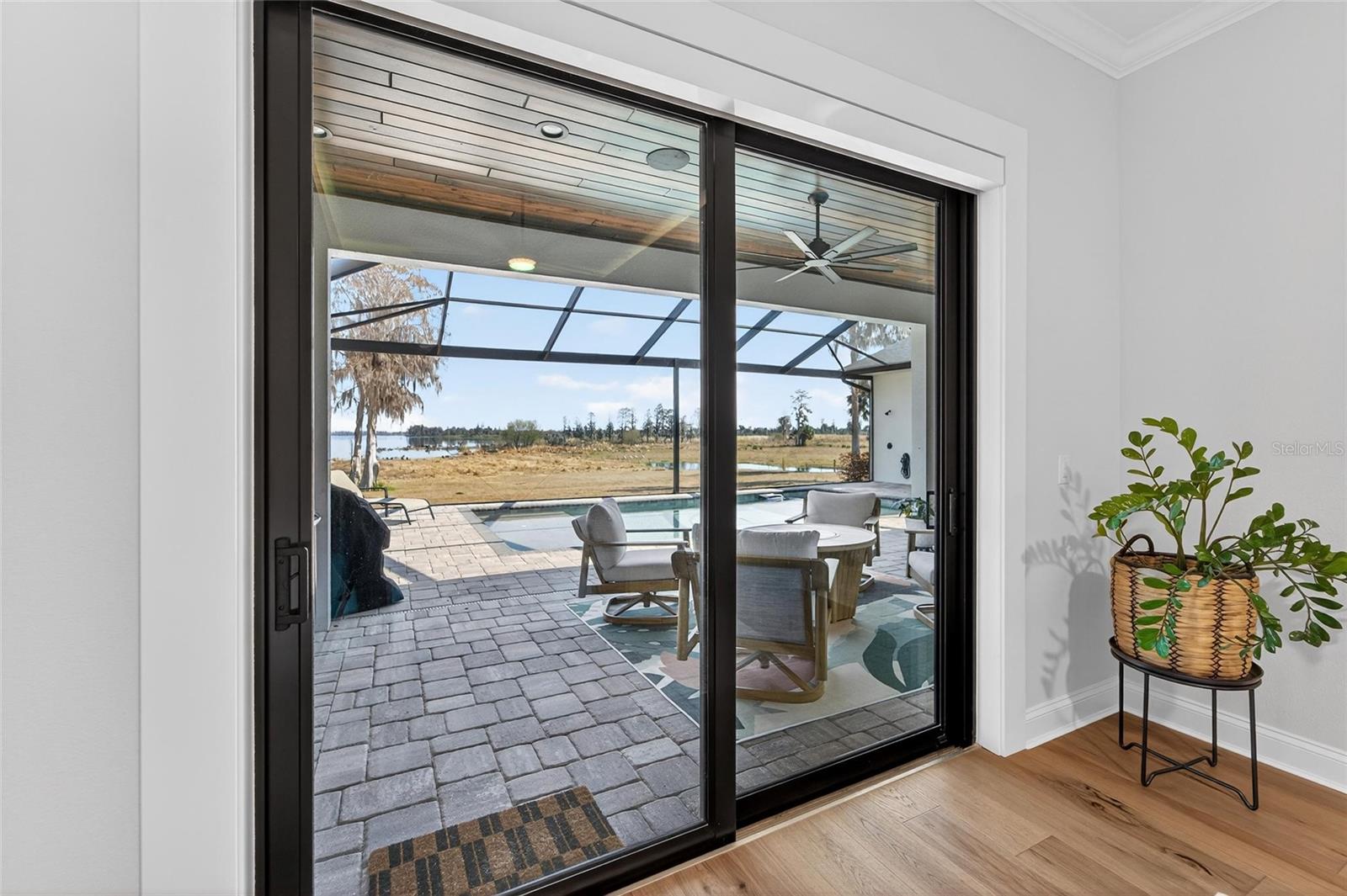 Listing photo id 42 for 5264 Riverlake Drive