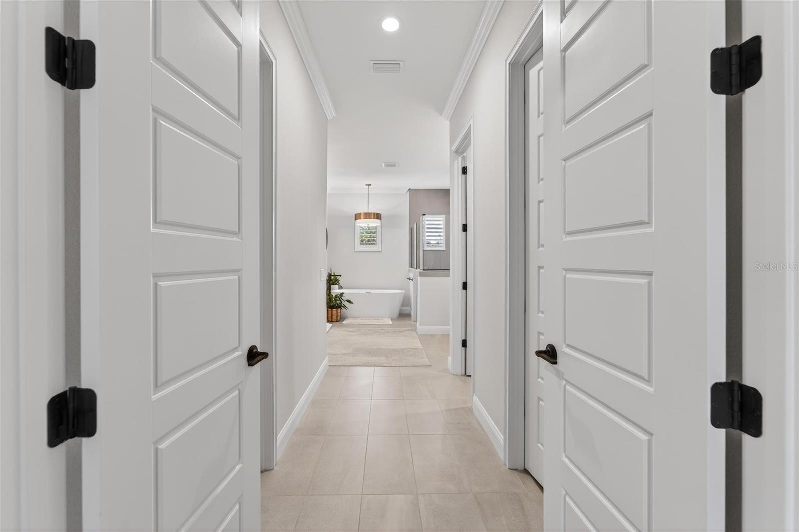 Listing photo id 43 for 5264 Riverlake Drive