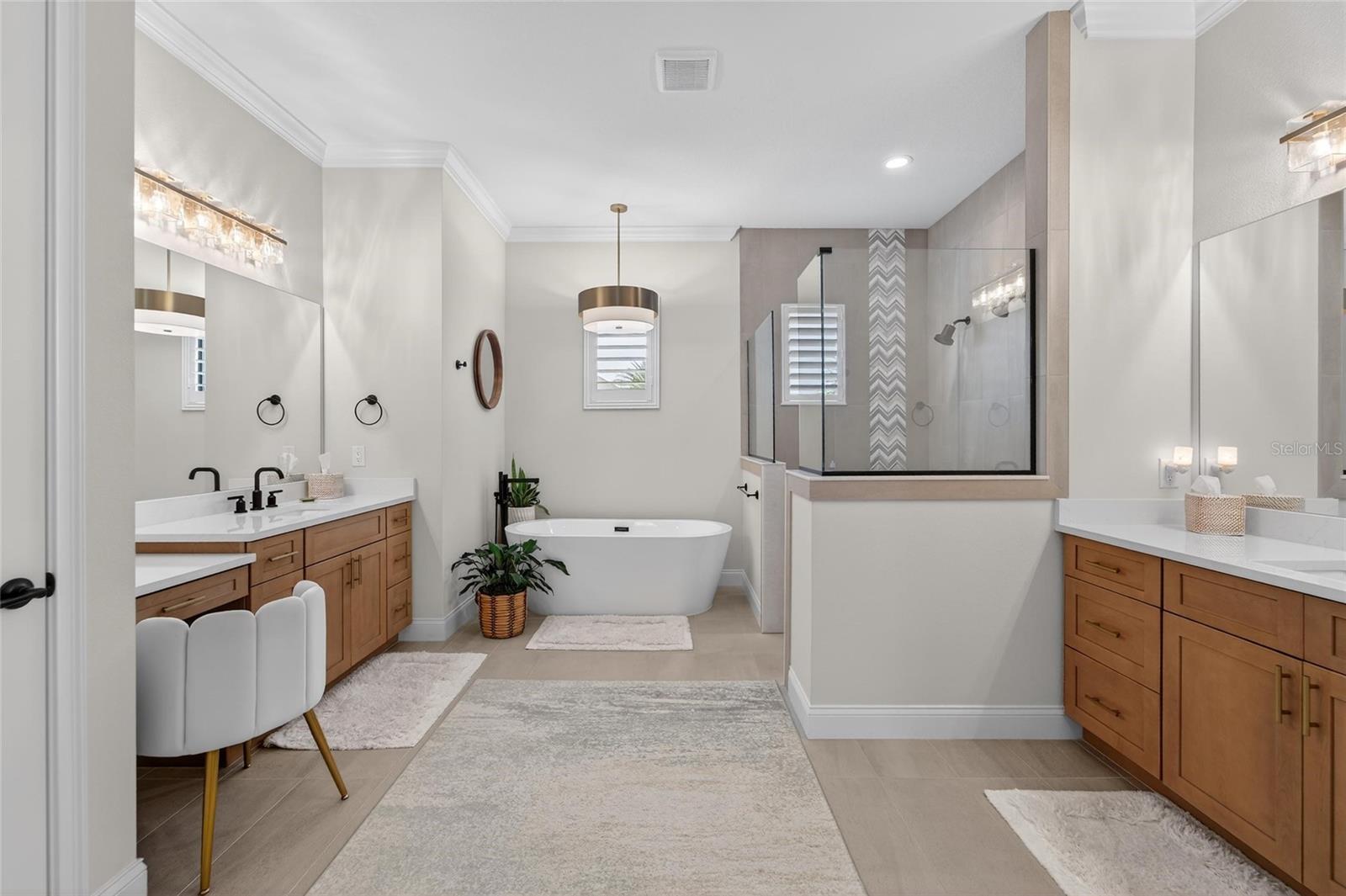 Listing photo id 44 for 5264 Riverlake Drive