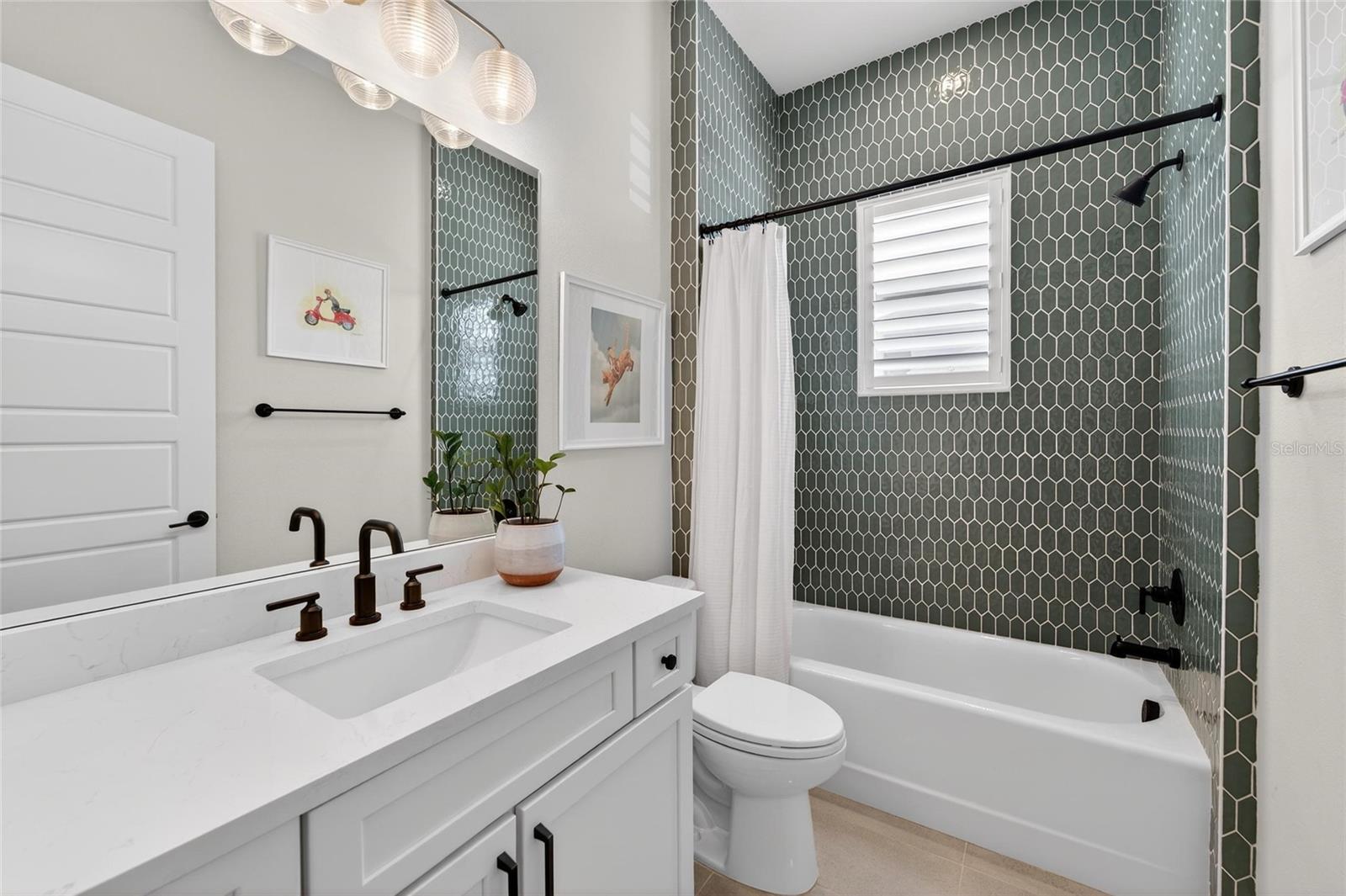 Listing photo id 56 for 5264 Riverlake Drive