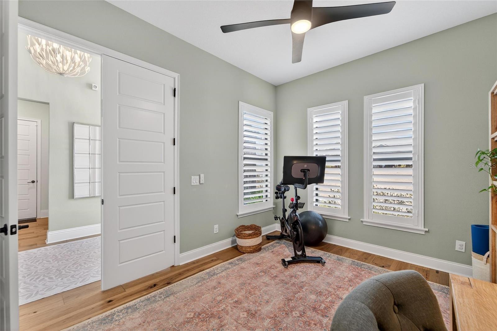 Listing photo id 63 for 5264 Riverlake Drive