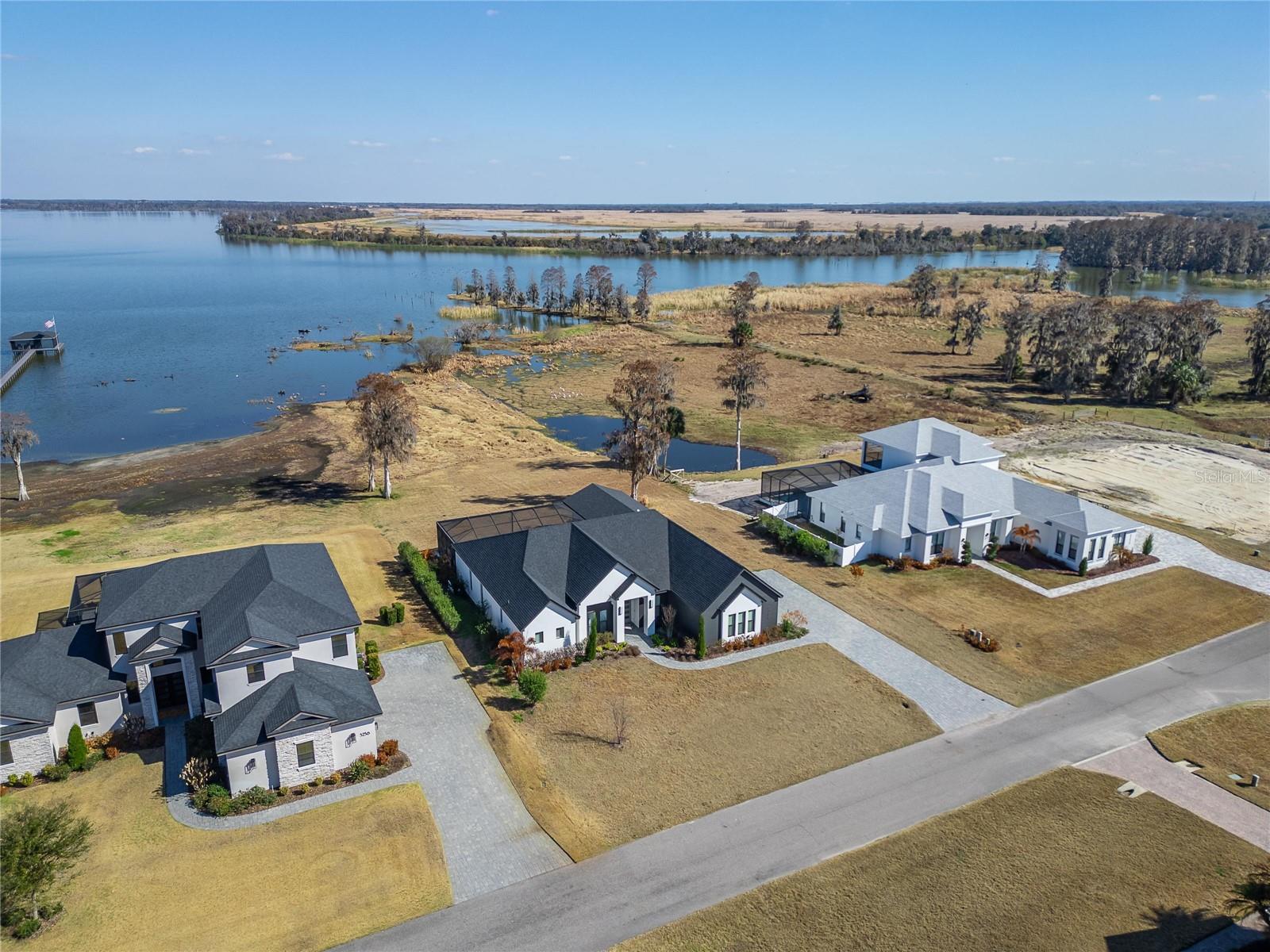 Listing photo id 71 for 5264 Riverlake Drive