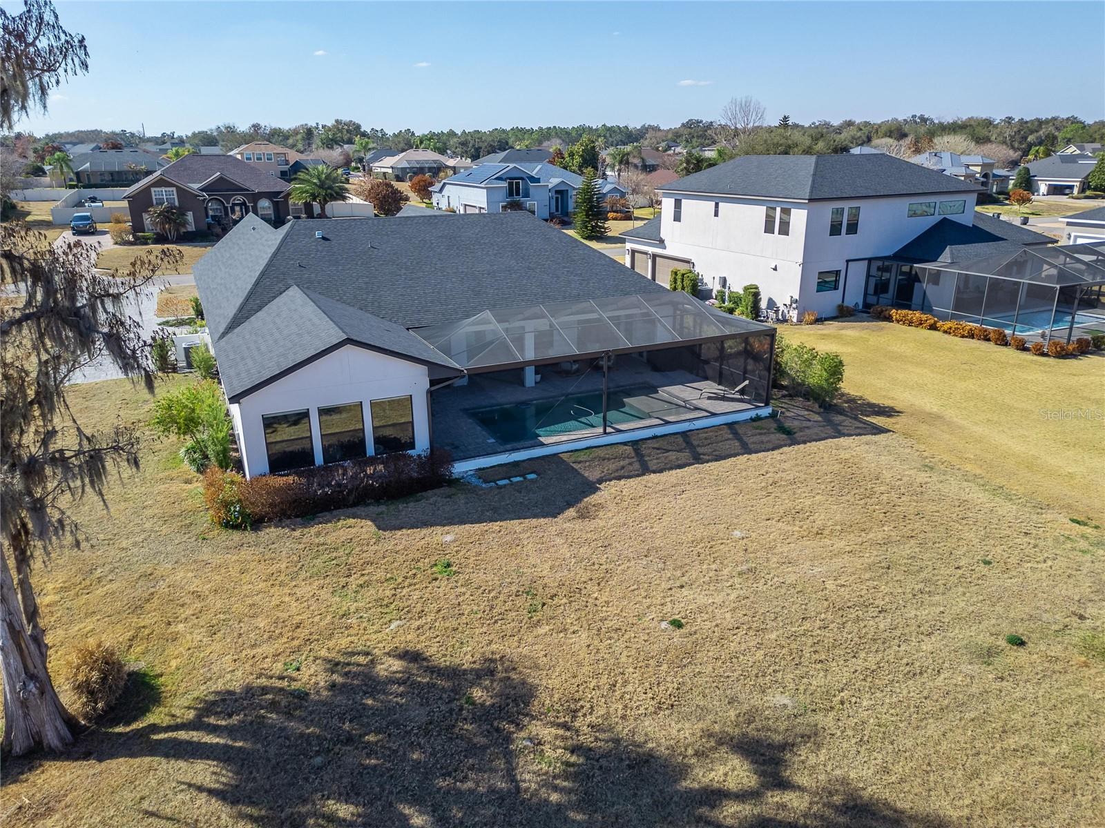 Listing photo id 72 for 5264 Riverlake Drive