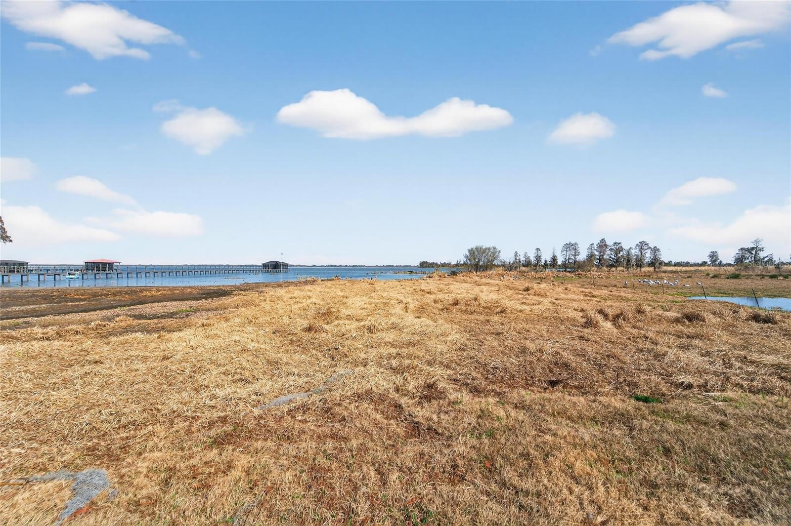 Listing photo id 78 for 5264 Riverlake Drive