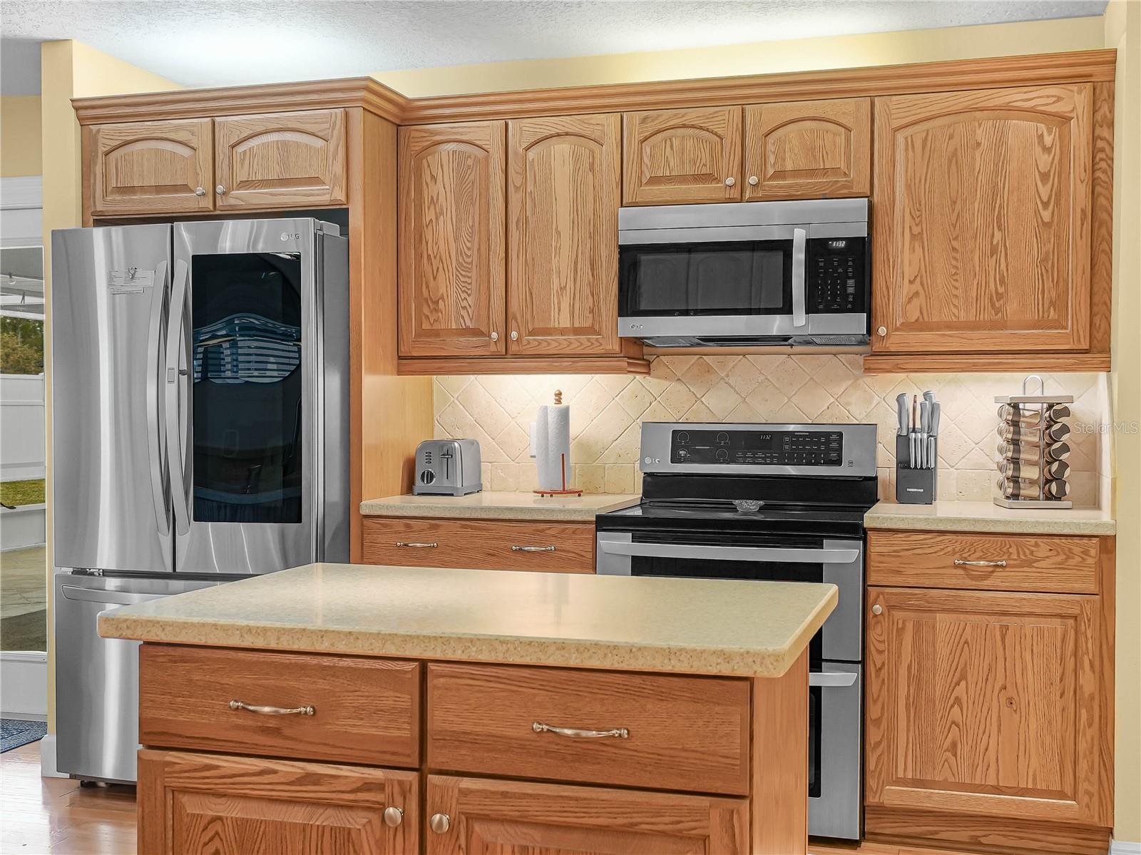 Image 10 of 41 For 2115 Jonathan