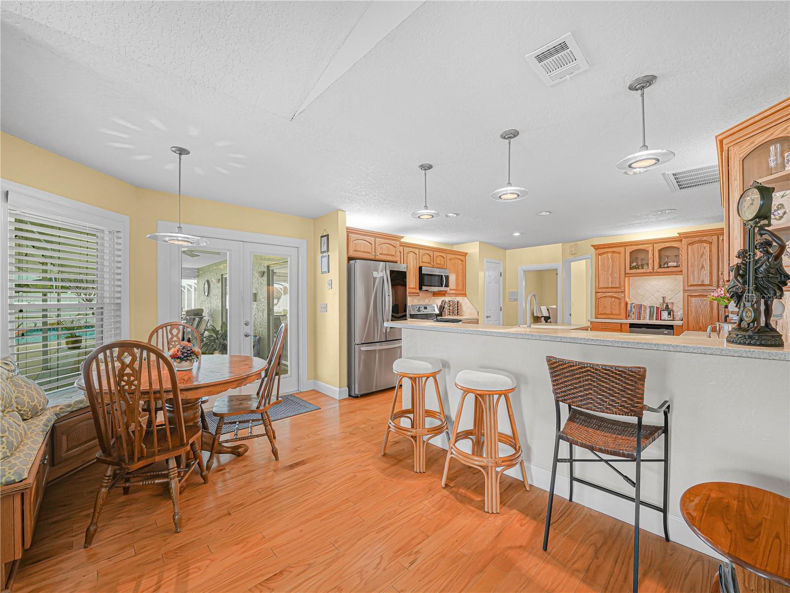 Image 11 of 41 For 2115 Jonathan