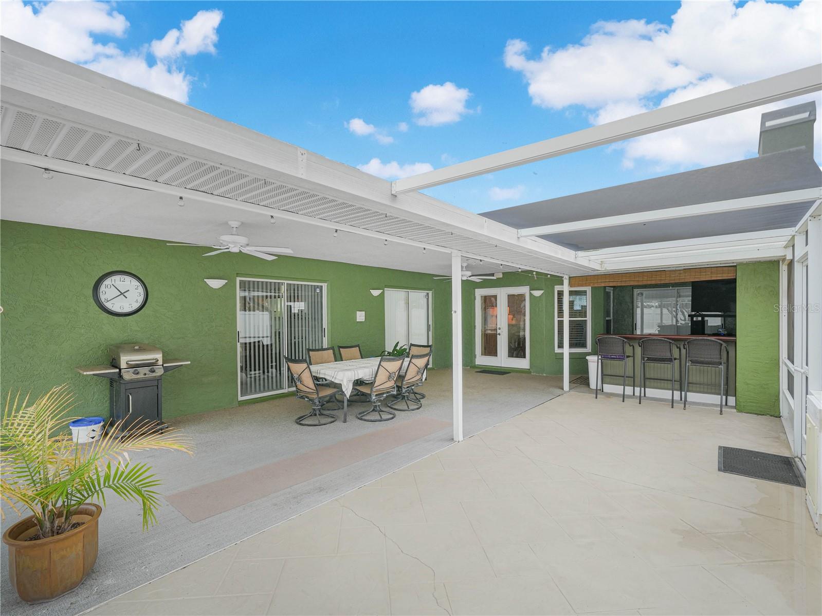 Image 33 of 41 For 2115 Jonathan