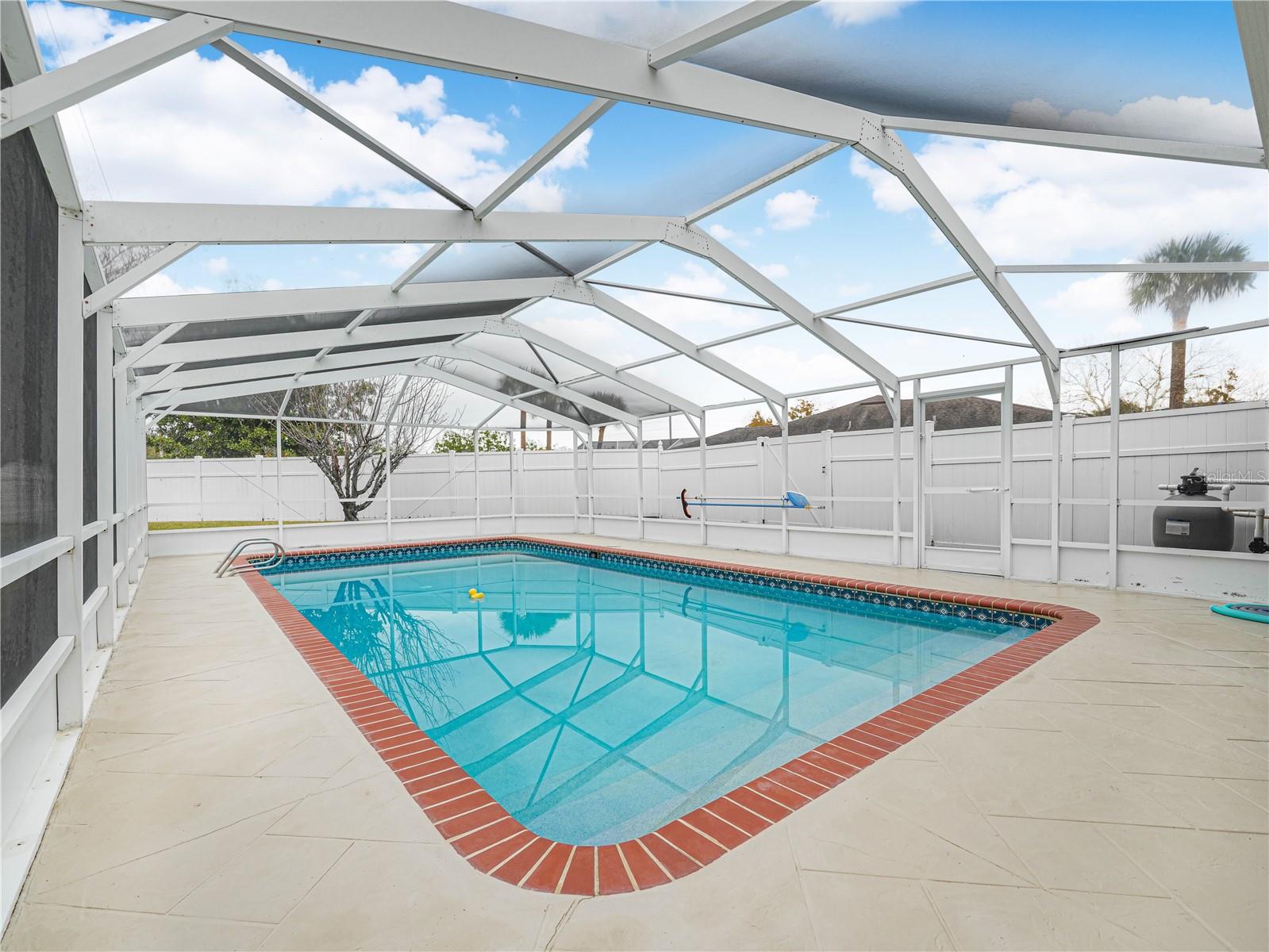 Image 34 of 41 For 2115 Jonathan