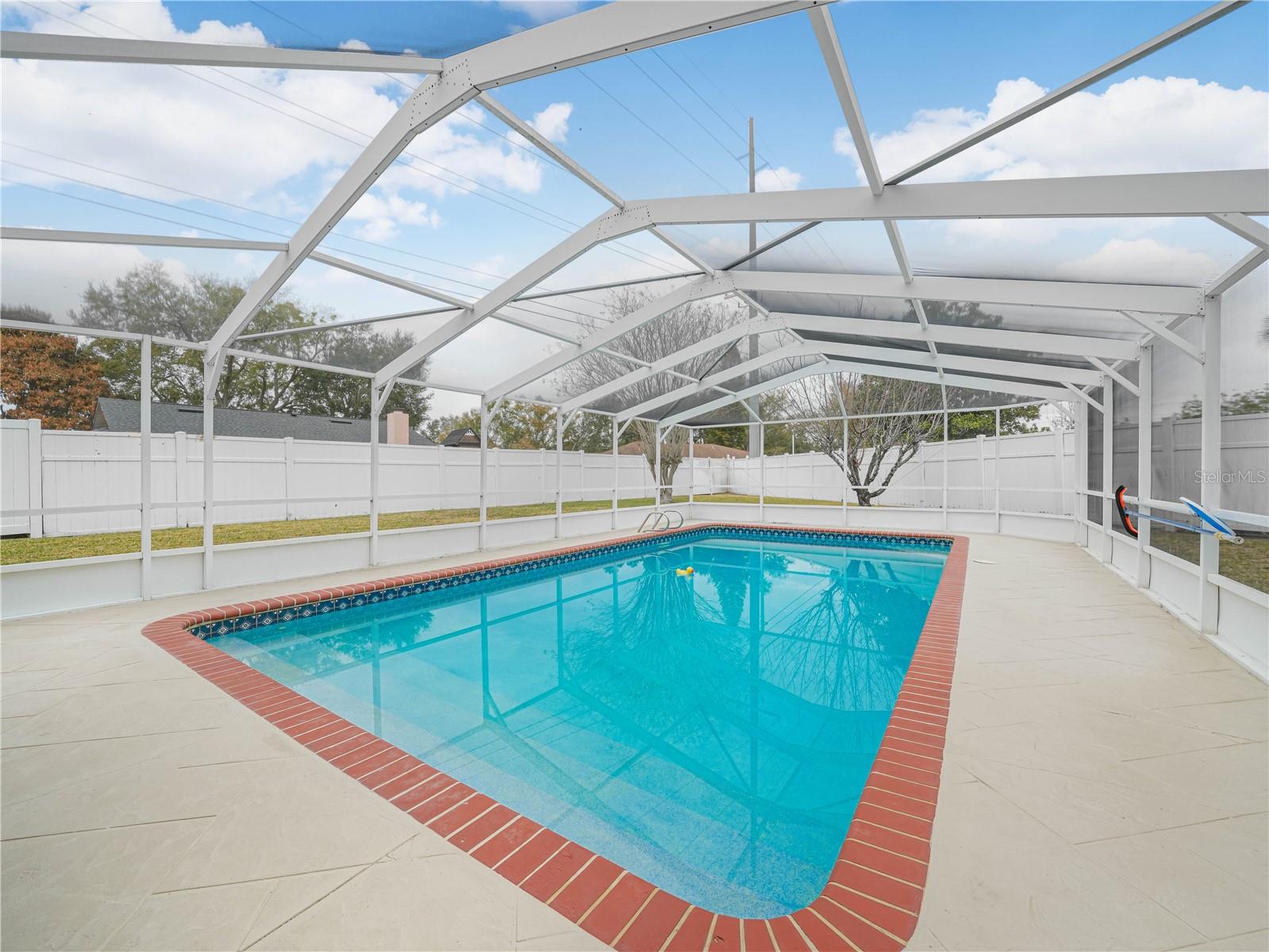 Image 35 of 41 For 2115 Jonathan