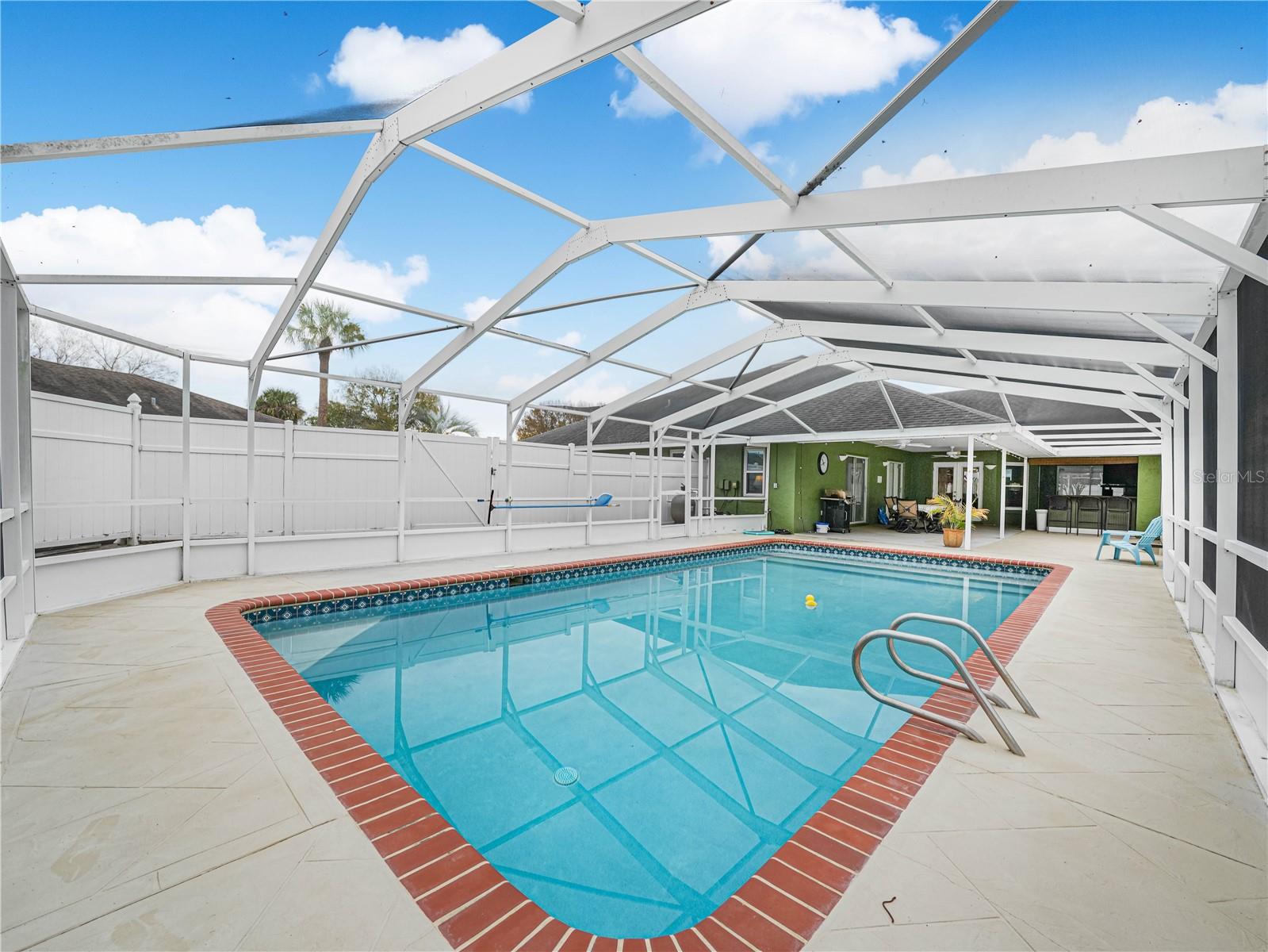 Image 36 of 41 For 2115 Jonathan