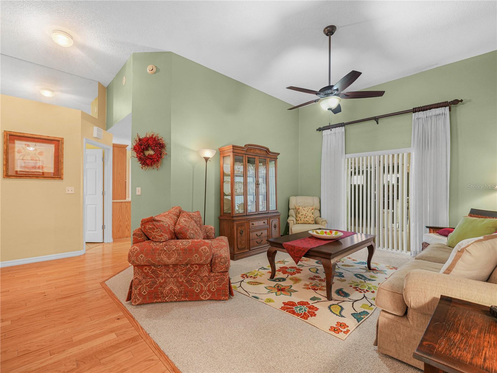 Image 4 of 41 For 2115 Jonathan