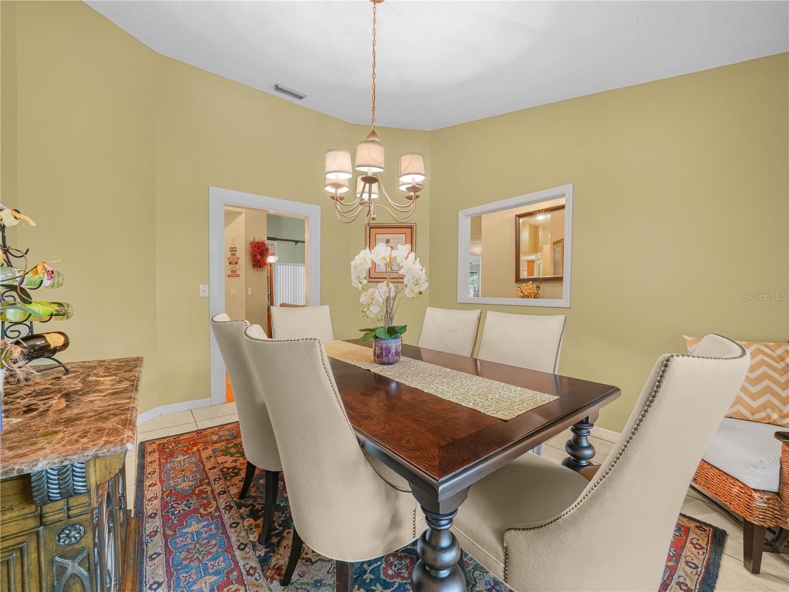 Image 7 of 41 For 2115 Jonathan