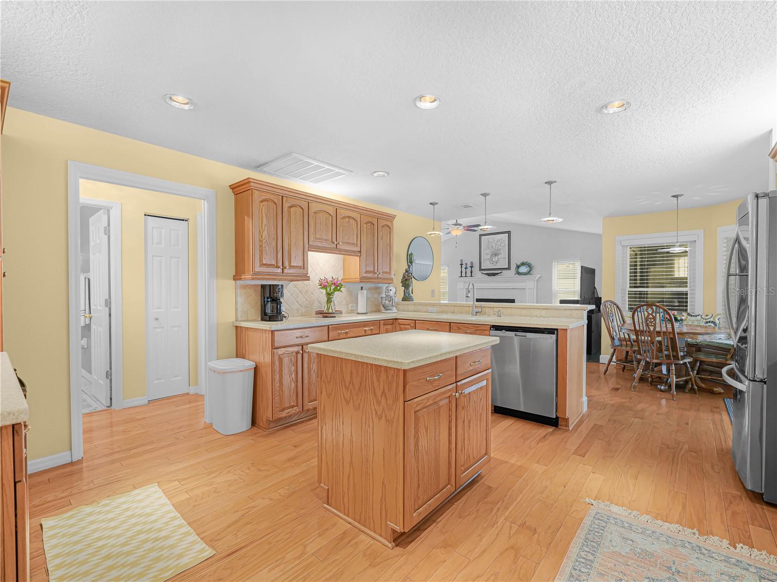 Image 8 of 41 For 2115 Jonathan