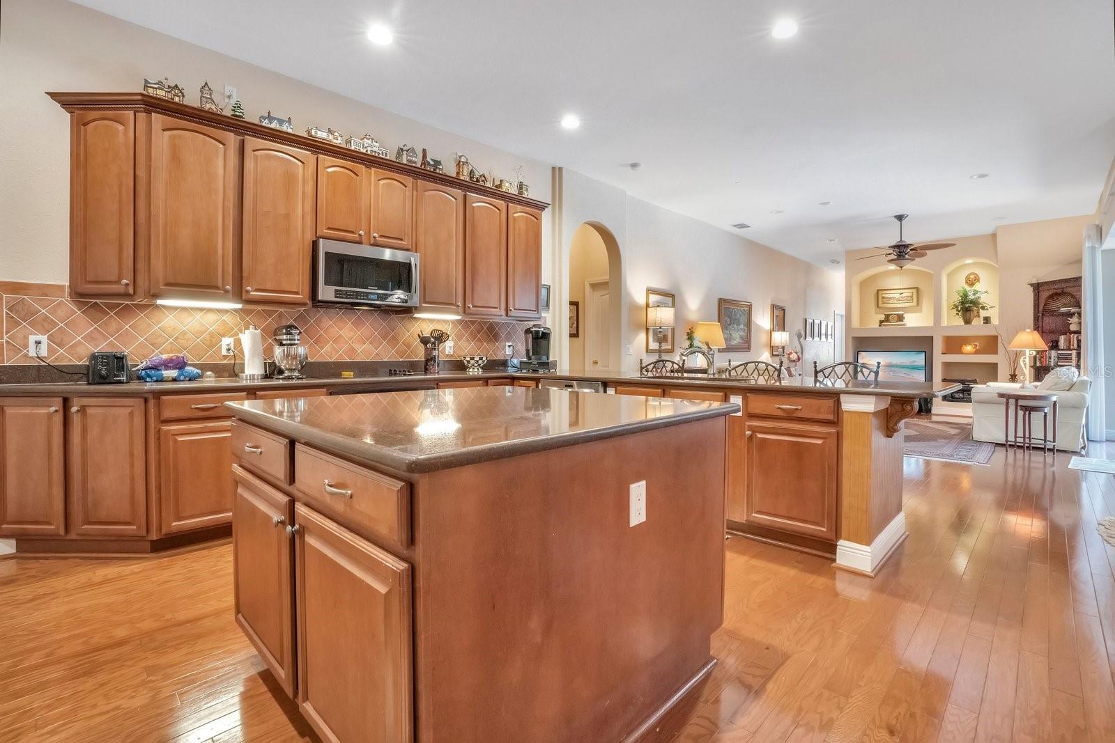 Image 11 of 63 For 444 Oak Landing Boulevard